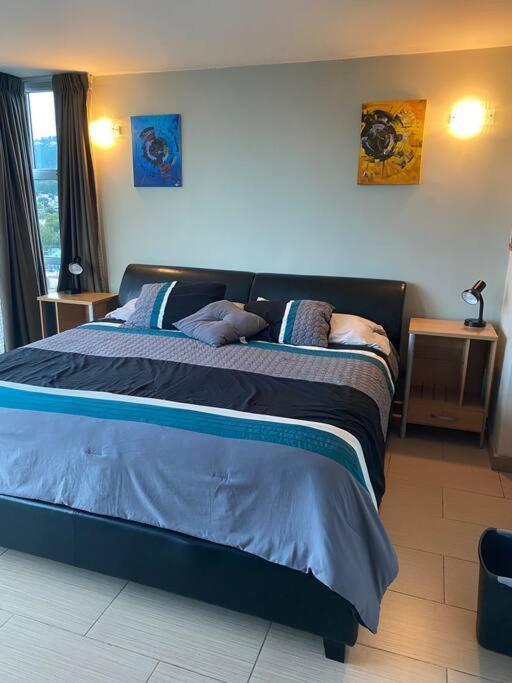 2 Rooms, 1 King Size Bed, 64" Smart Hdtv Guatemala City Exterior photo