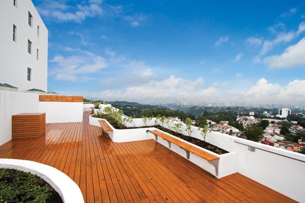 2 Rooms, 1 King Size Bed, 64" Smart Hdtv Guatemala City Exterior photo
